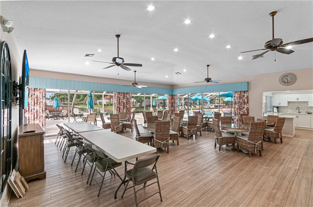 2440 Old Groves RD # C201, NAPLES FL 34109-29