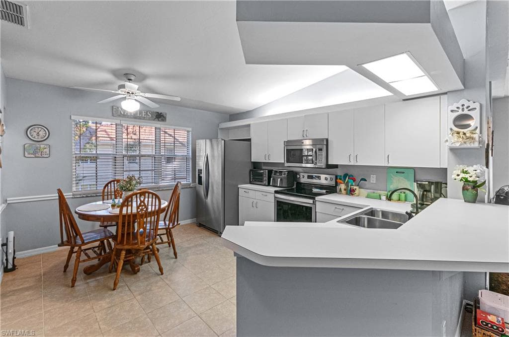 2440 Old Groves RD # C201, NAPLES FL 34109-9