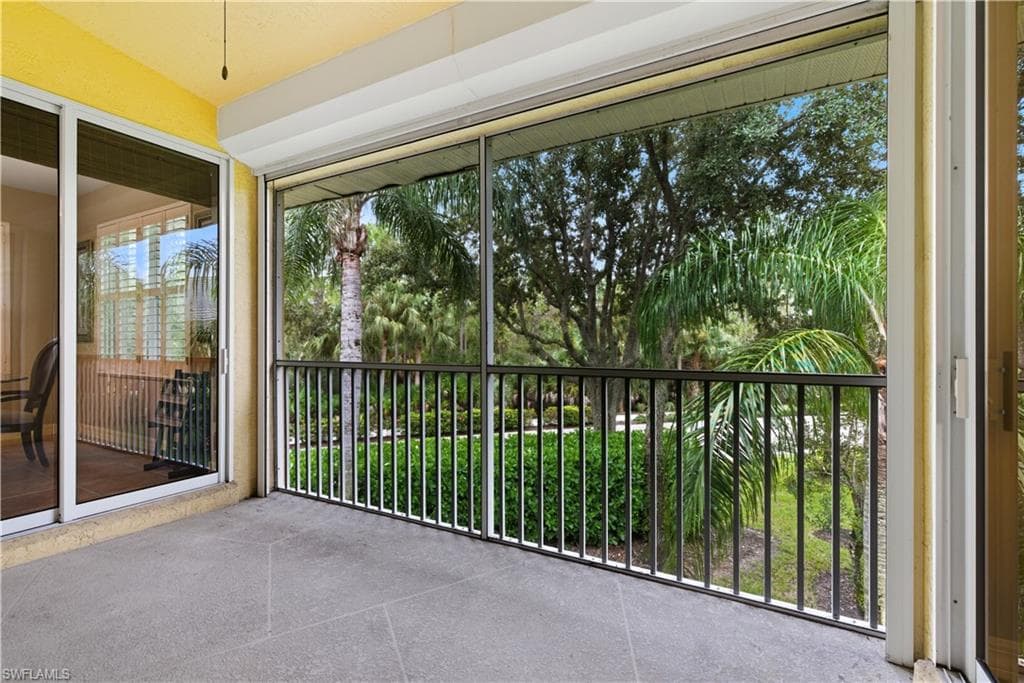 8390 Big Acorn CIR # 11C, NAPLES FL 34119-27