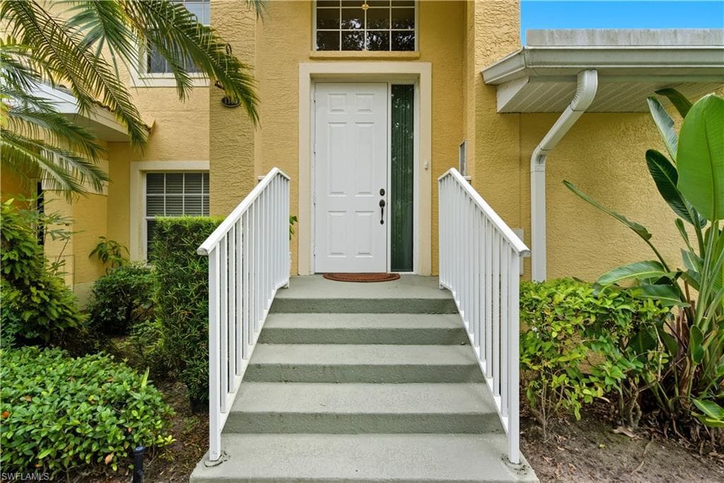 8390 Big Acorn CIR # 11C, NAPLES FL 34119-3