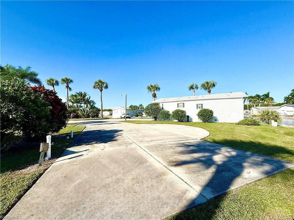 351 Bobcat RUN, NAPLES FL 34114-5