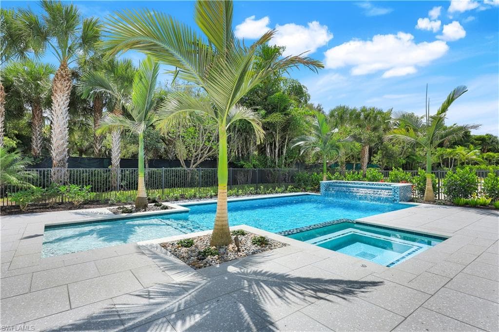 16767 Enclave CIR, NAPLES FL 34110-1