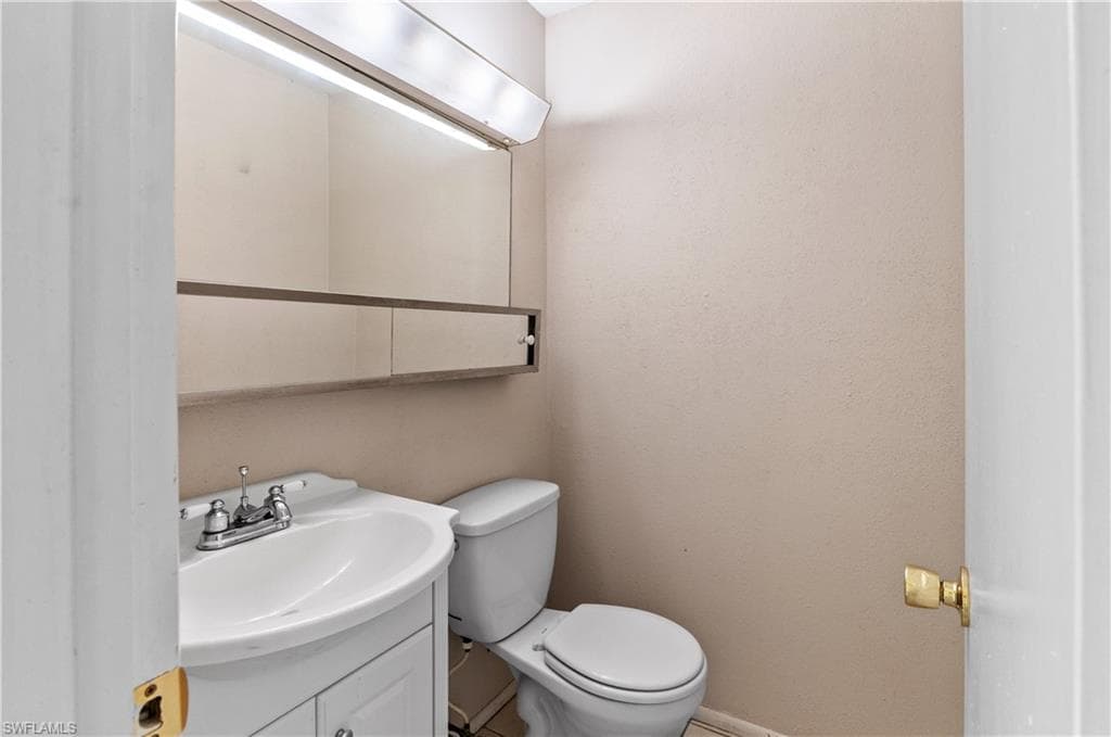 4261 Island CIR # 6, FORT MYERS FL 33919-13