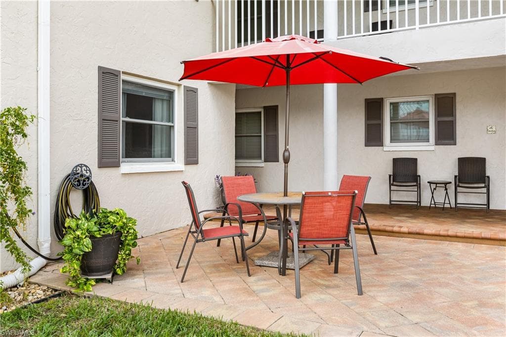 940 3rd ST S # 204, NAPLES FL 34102-19