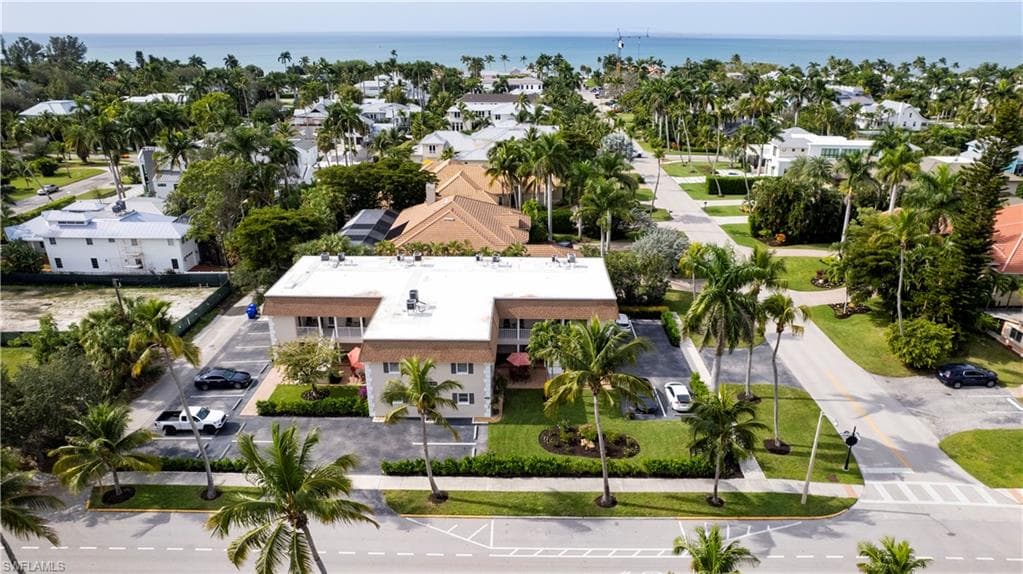 940 3rd ST S # 204, NAPLES FL 34102-23