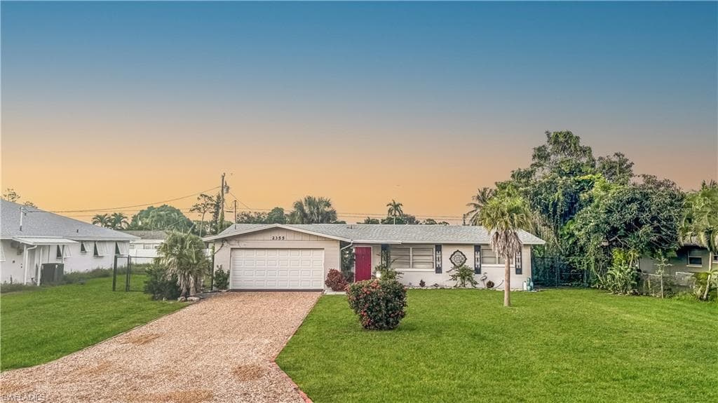 2355 Ivy AVE, FORT MYERS FL 33907-3