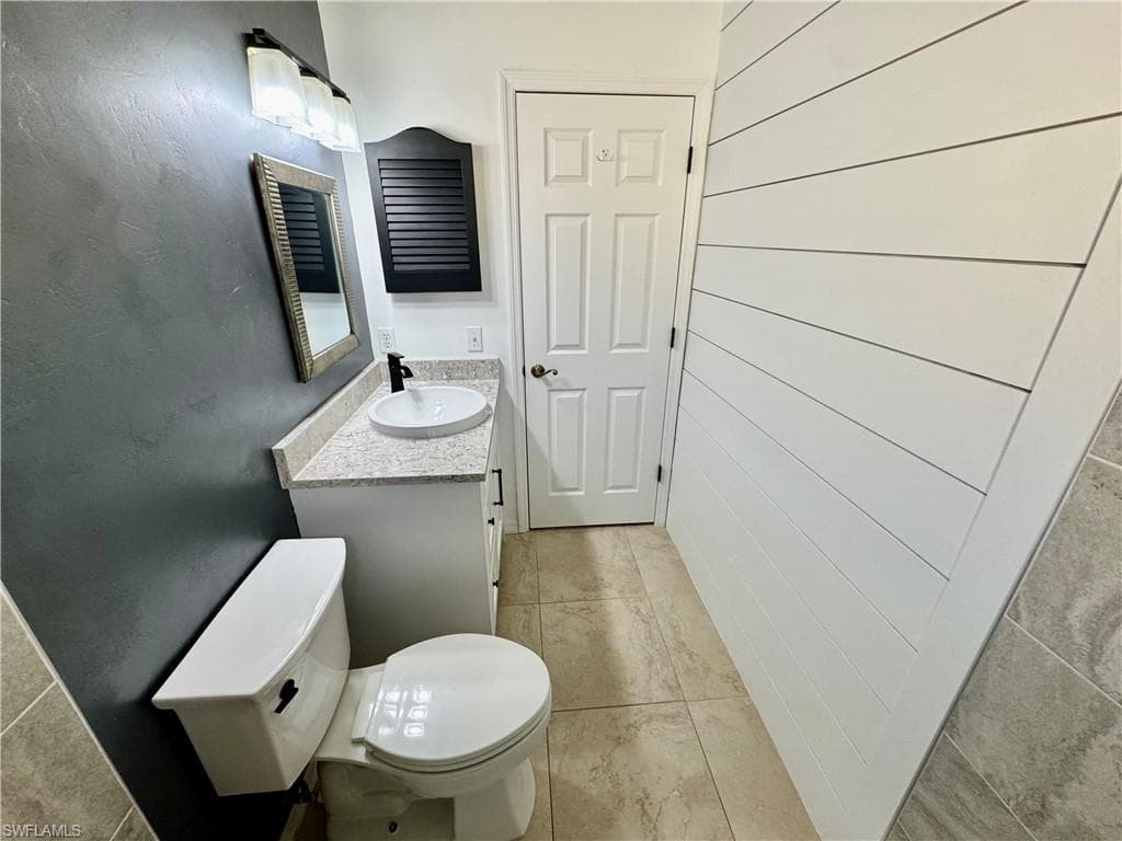 11761 Forest Mere DR, BONITA SPRINGS FL 34135-23