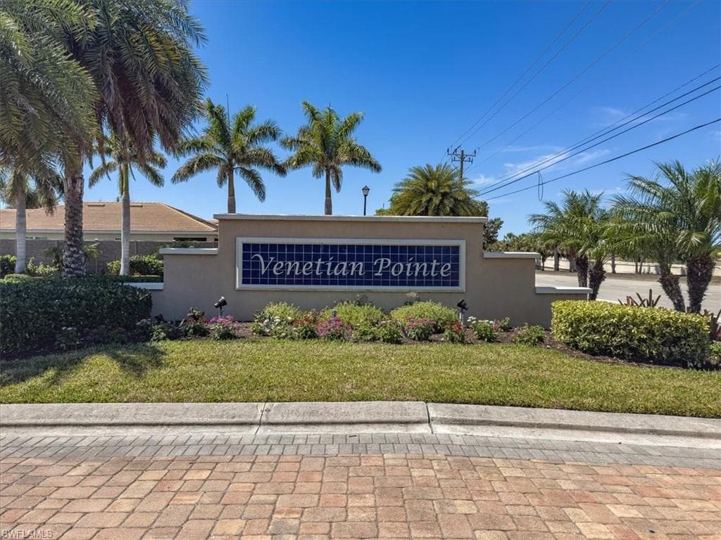 8160 Venetian Pointe DR, FORT MYERS FL 33908-42