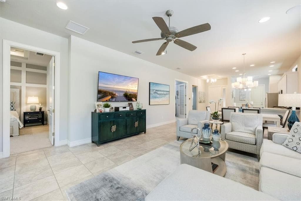 8160 Venetian Pointe DR, FORT MYERS FL 33908-6