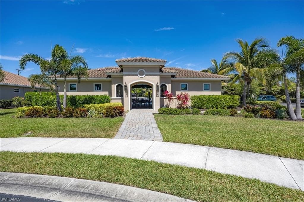 8160 Venetian Pointe DR, FORT MYERS FL 33908-43