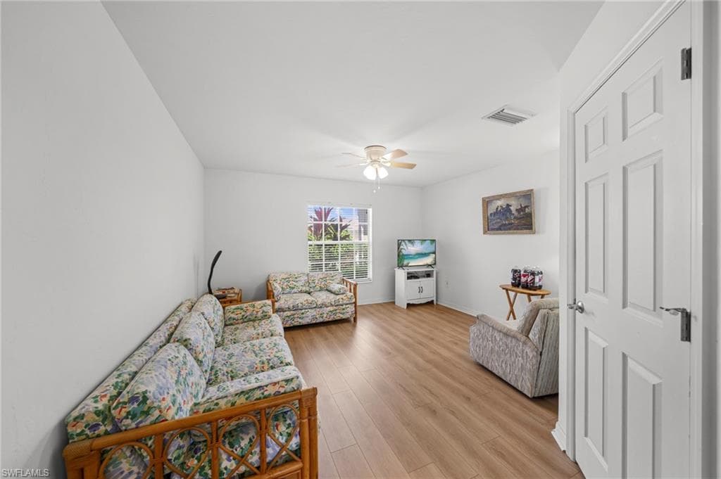 2492 Belleville CT, CAPE CORAL FL 33991-21