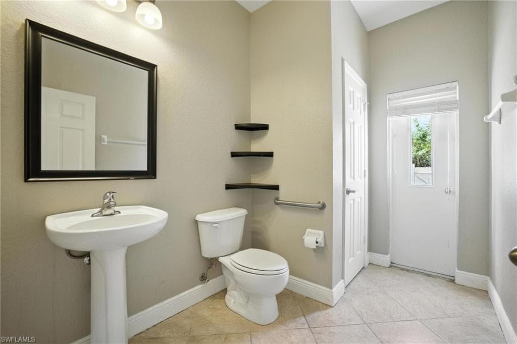 9010 Gladiolus Preserve CIR-12