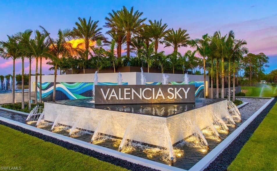 2581 Kingfisher DR, NAPLES FL 34112-16