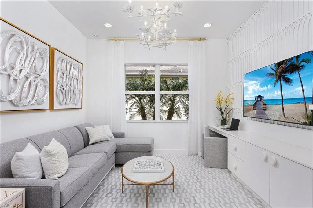 2581 Kingfisher DR, NAPLES FL 34112-3