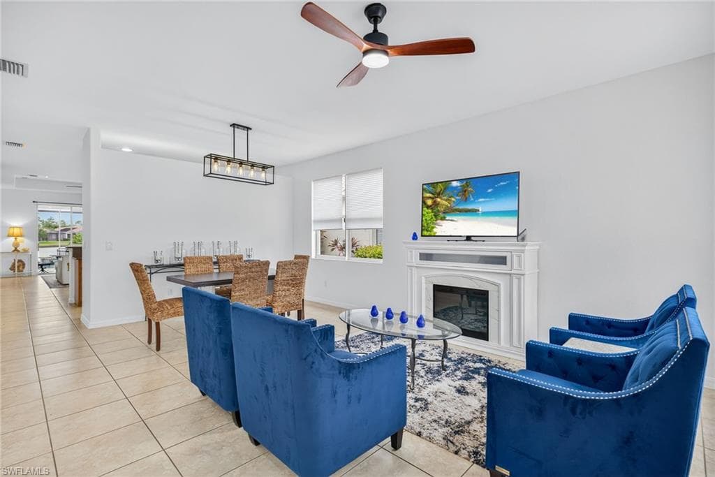 21348 Velino LN, ESTERO FL 33928-20