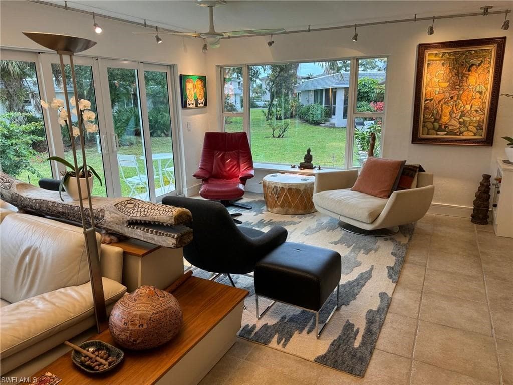 215 Lanchester CT # 44, NAPLES FL 34112-6