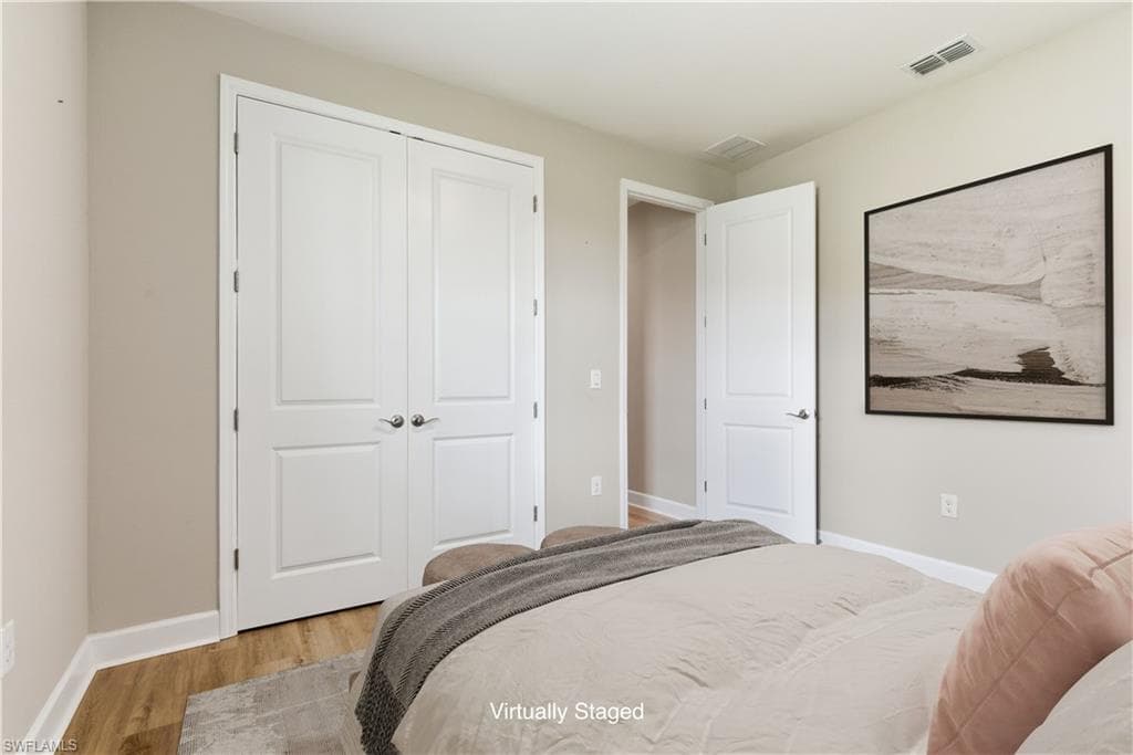 2055 Grove DR, NAPLES FL 34120-25