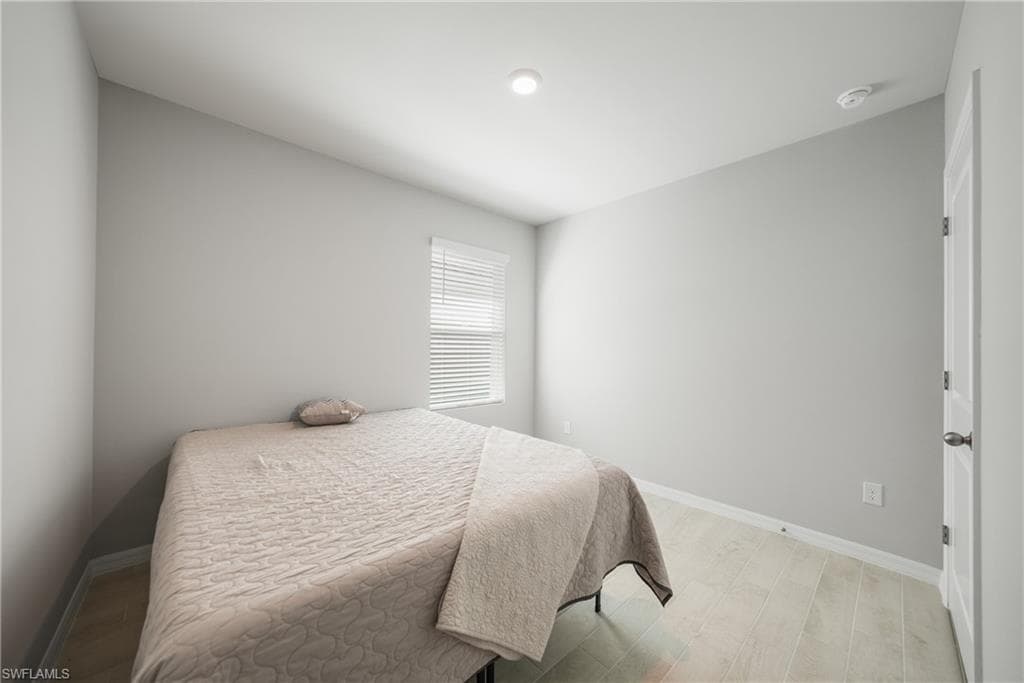 2965 Ernest WAY, FORT MYERS FL 33905-27