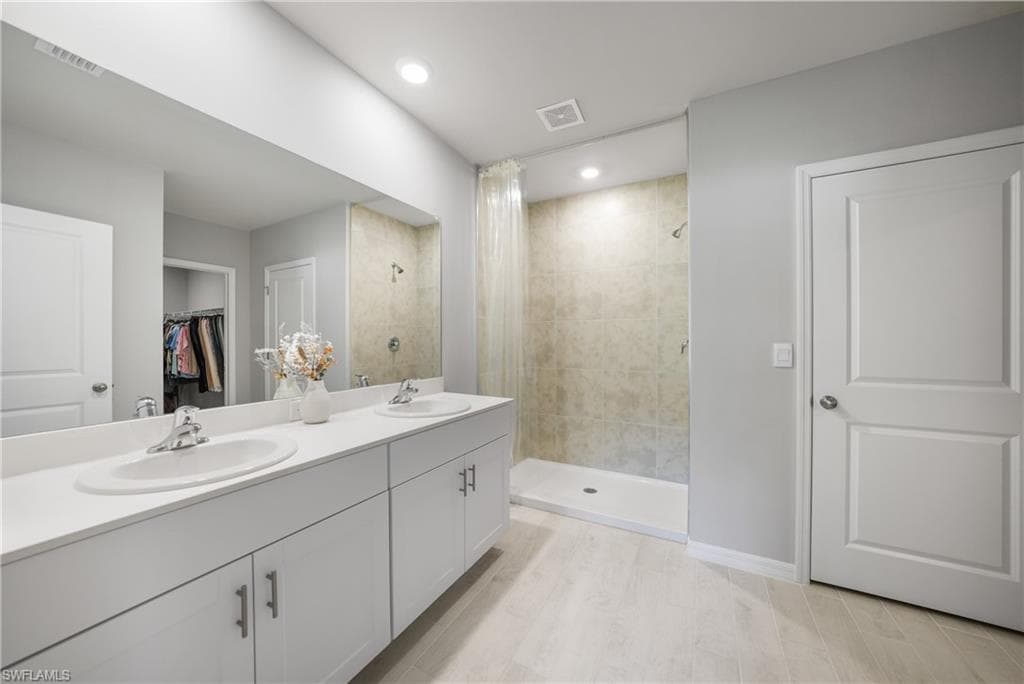 2965 Ernest WAY, FORT MYERS FL 33905-17