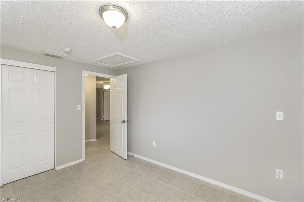 4215 Tarpon RD, VENICE FL 34293-10