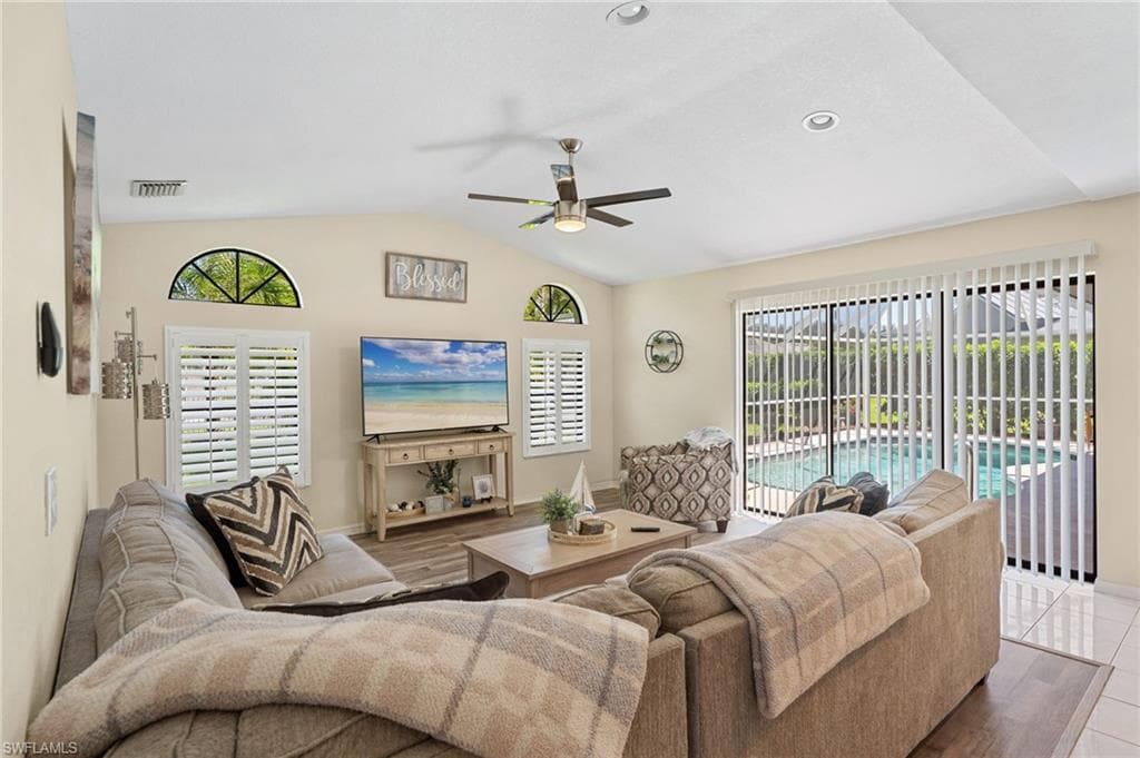 1048 Harbour Drake DR, PUNTA GORDA FL 33983-8