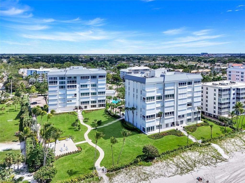 1285 Gulf Shore BLVD N # 3B, NAPLES FL 34102-31