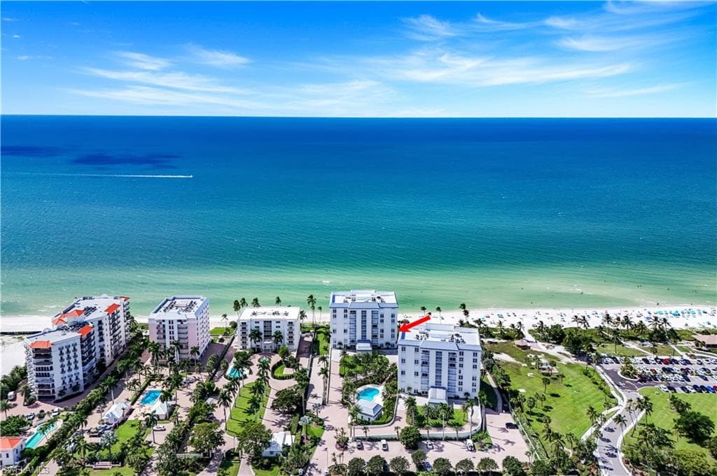 1285 Gulf Shore BLVD N # 3B, NAPLES FL 34102-49