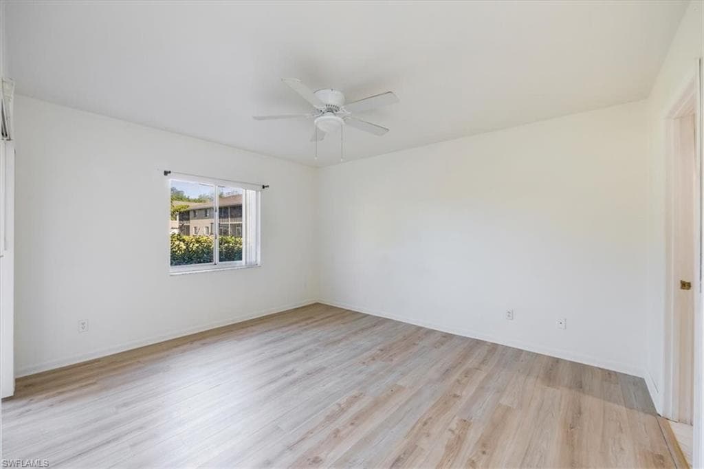 5697 Rattlesnake Hammock RD # 105, NAPLES FL 34113-15
