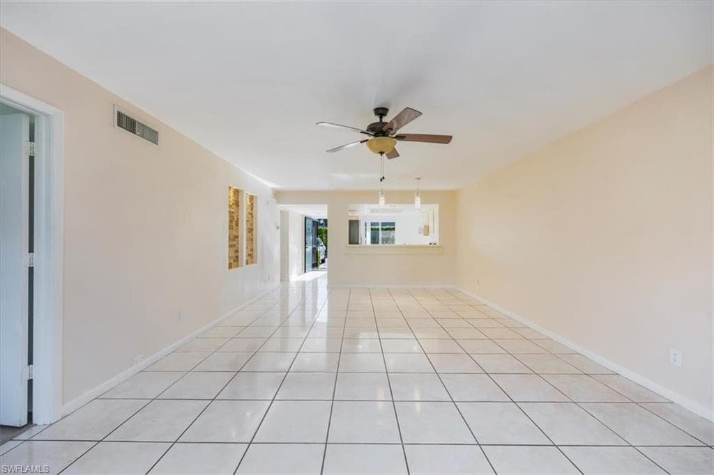 5697 Rattlesnake Hammock RD # 105, NAPLES FL 34113-28