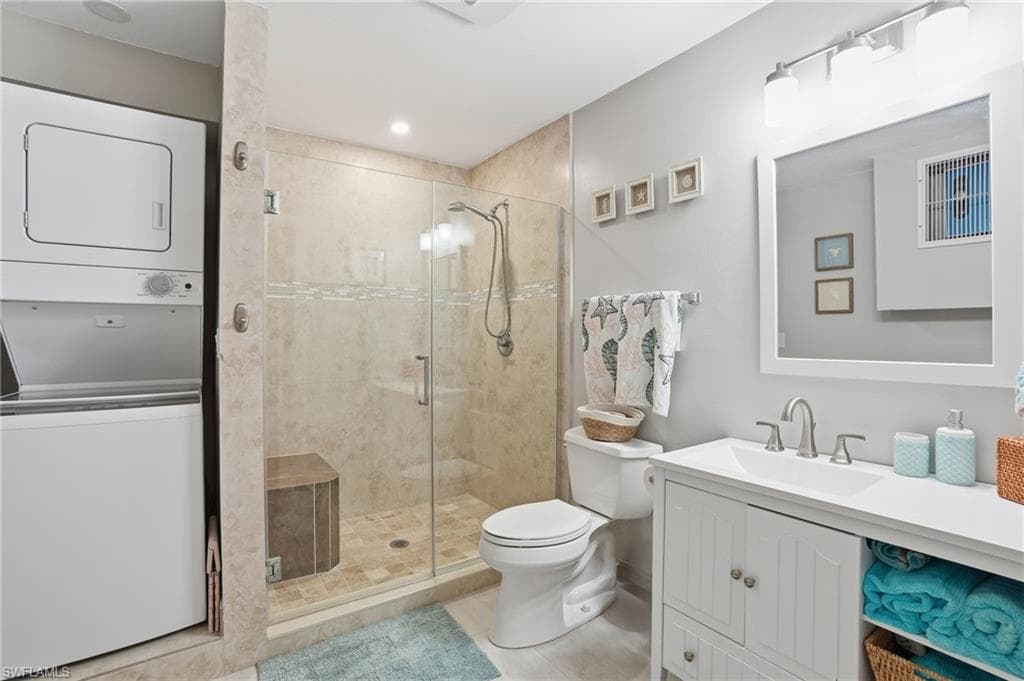 130 Bahia VIA, FORT MYERS BEACH FL 33931-32