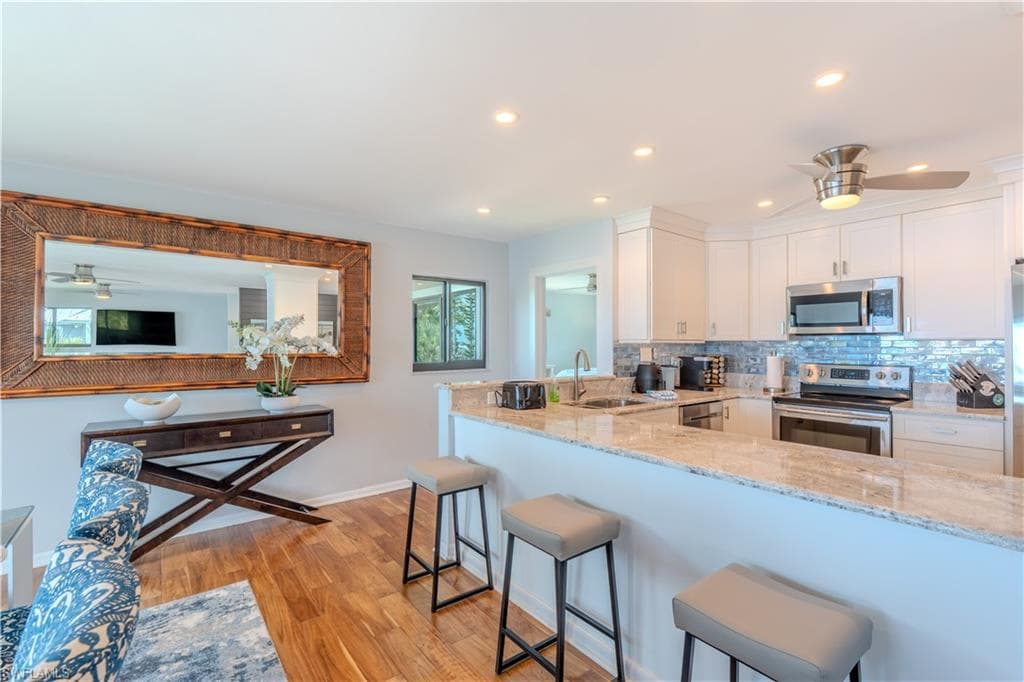 205 Bayview AVE, FORT MYERS BEACH FL 33931-25