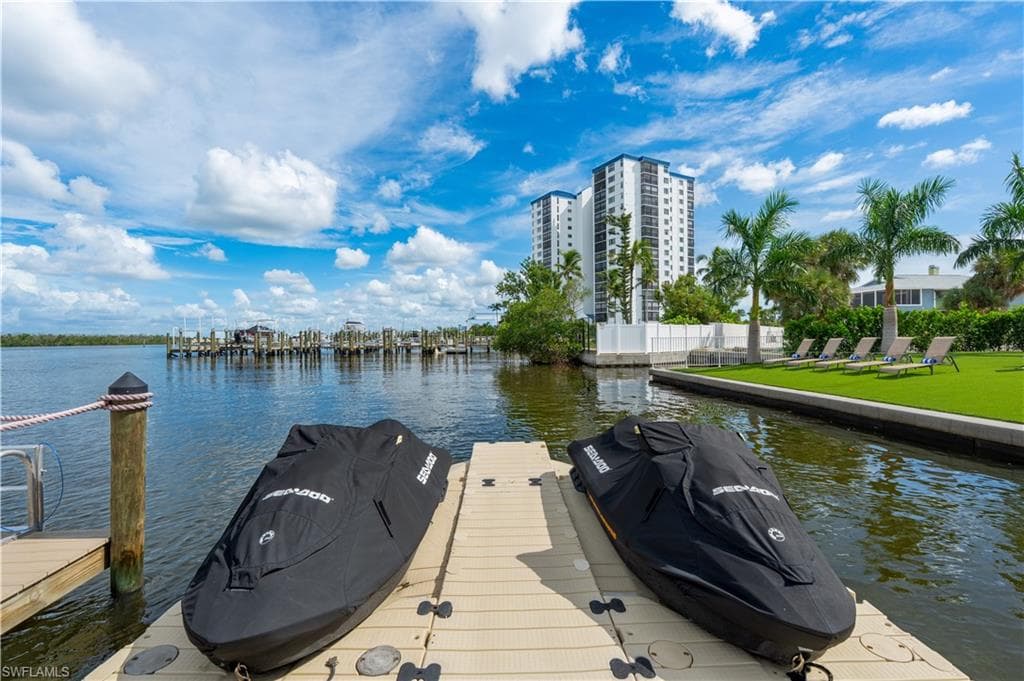 205 Bayview AVE, FORT MYERS BEACH FL 33931-3