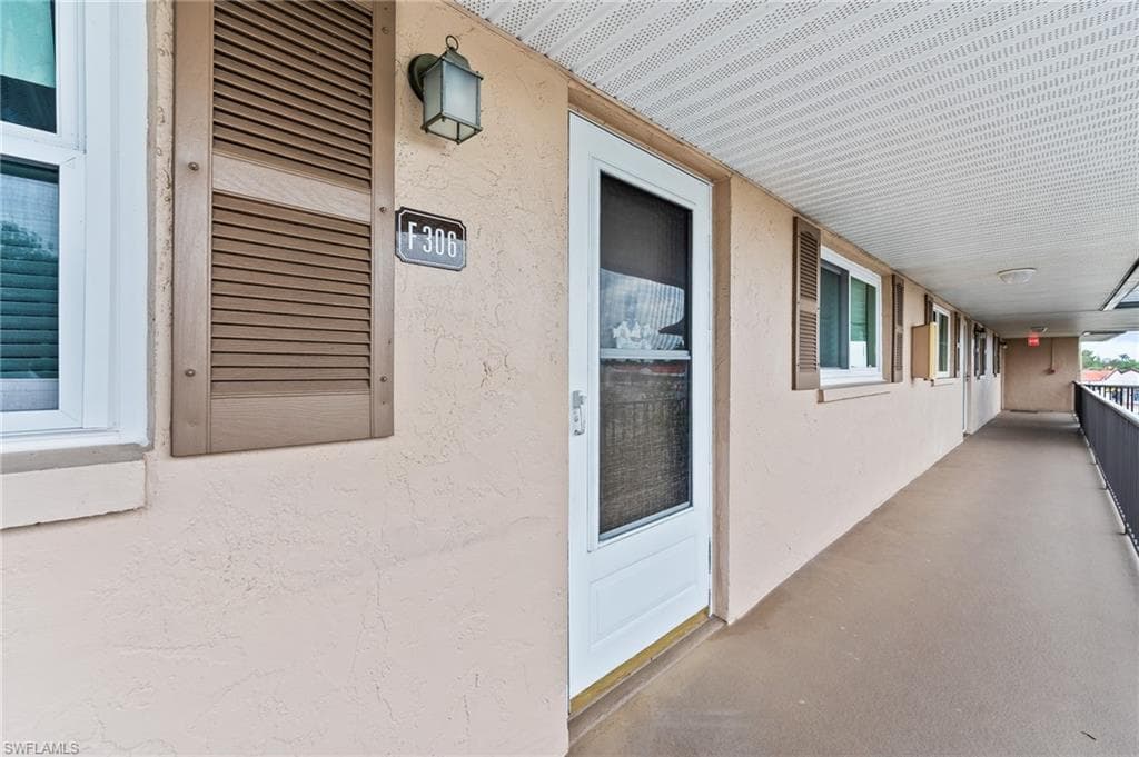 5419 Rattlesnake Hammock RD # 306F, NAPLES FL 34113-1
