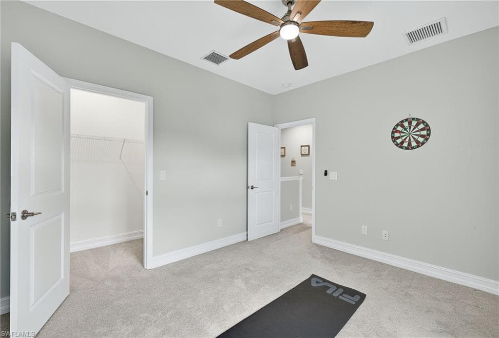 7570 Rockefeller DR, NAPLES FL 34119-20