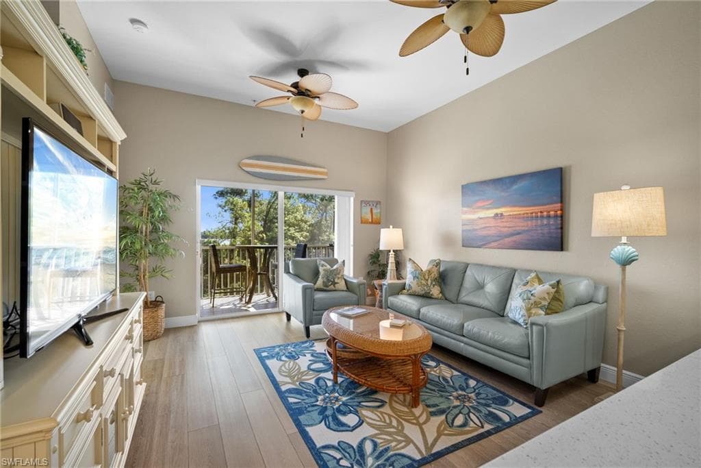 4455 Botanical Place CIR # 405, NAPLES FL 34112-3