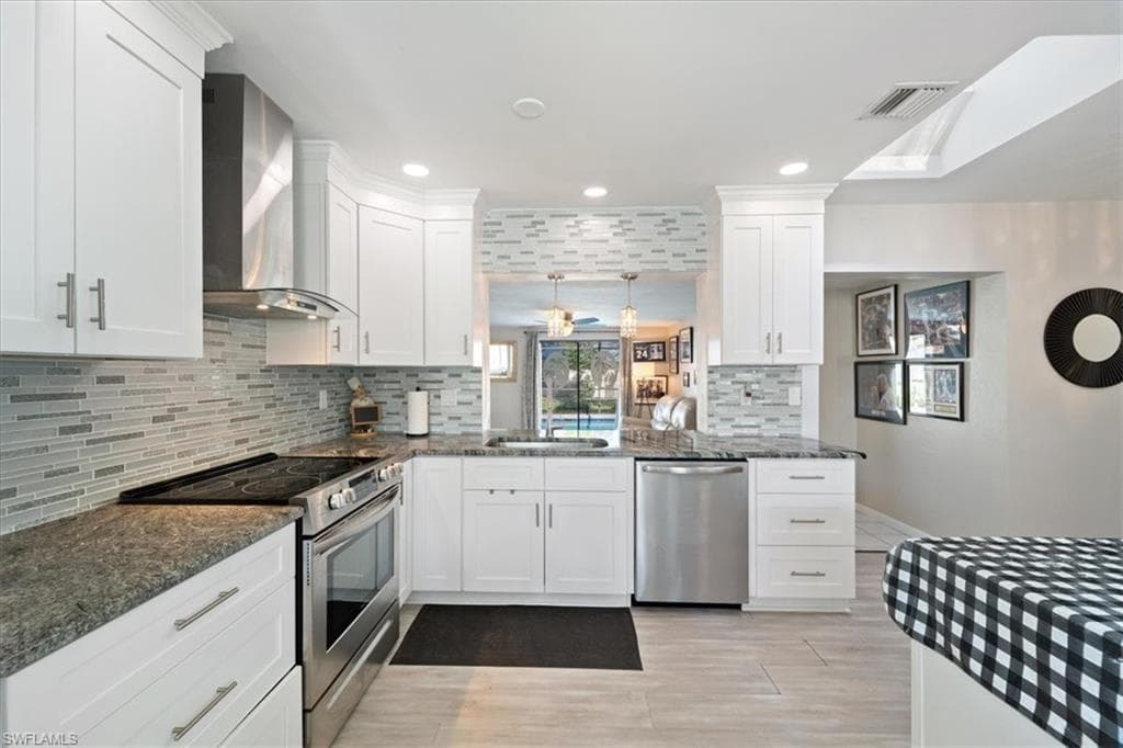 1502 Canal ST, LEHIGH ACRES FL 33936-7