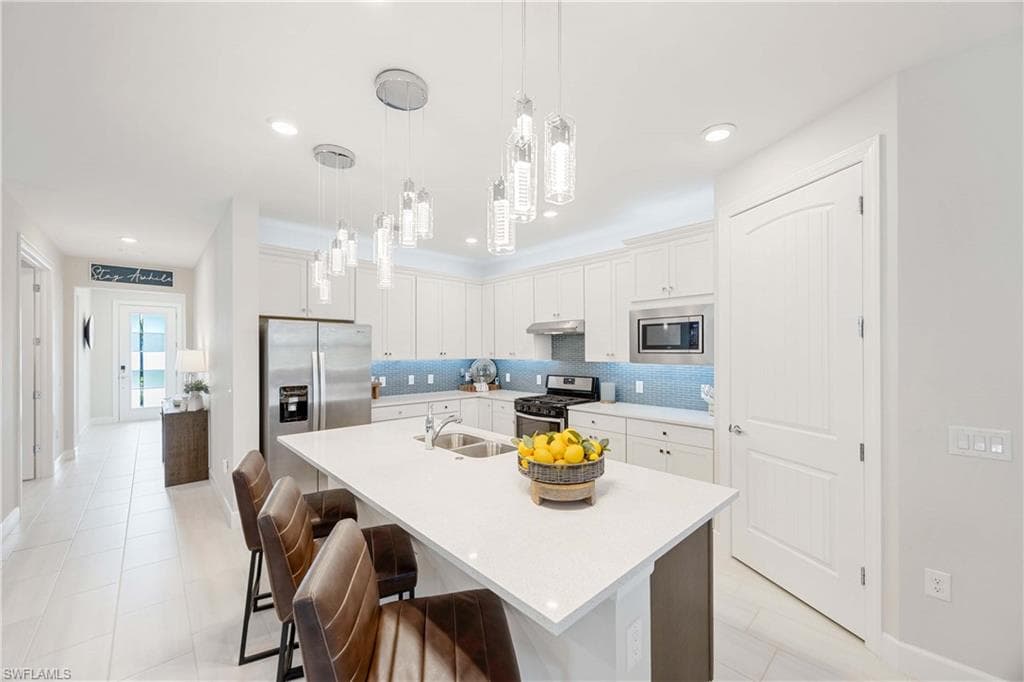 6699 Pennyroyal DR, NAPLES FL 34114-9