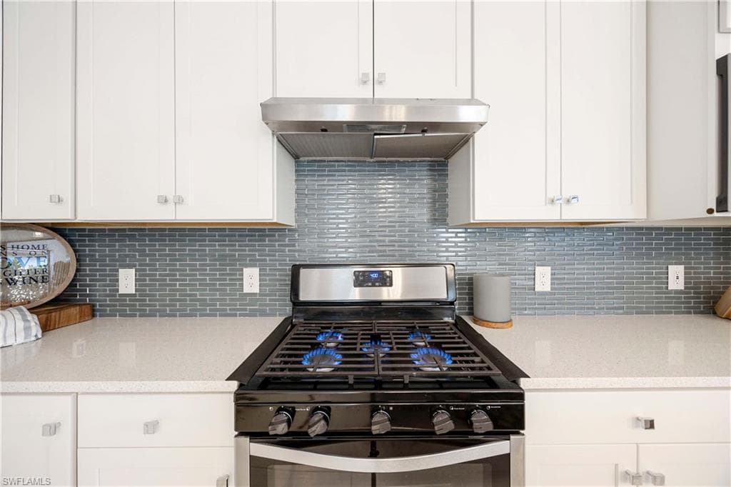 6699 Pennyroyal DR, NAPLES FL 34114-10