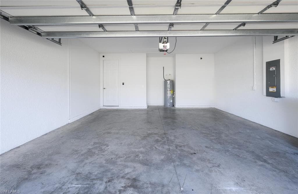 388 GRACE BAY LN, NAPLES FL 34114-25