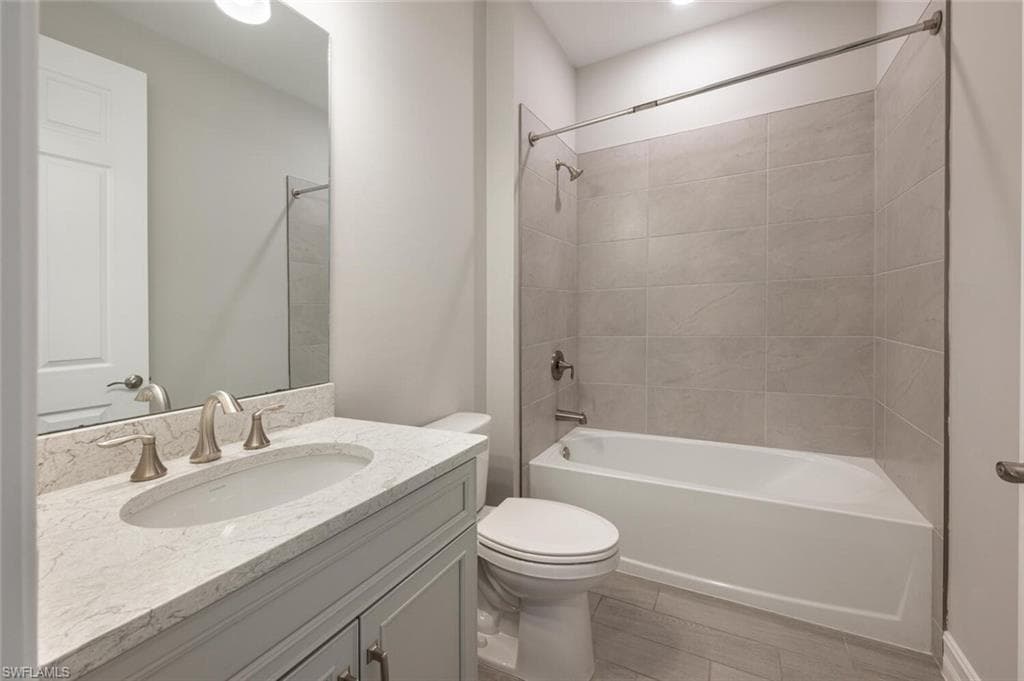 388 GRACE BAY LN, NAPLES FL 34114-17