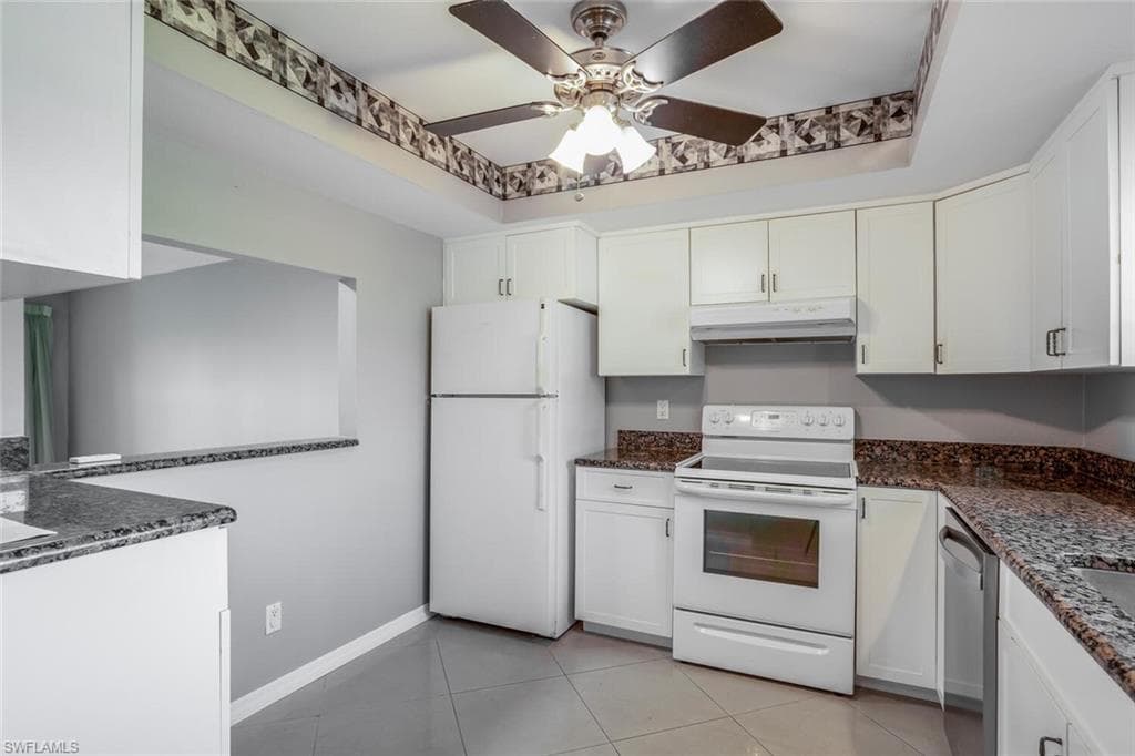 2164 Leisure LN, FORT MYERS FL 33907-4