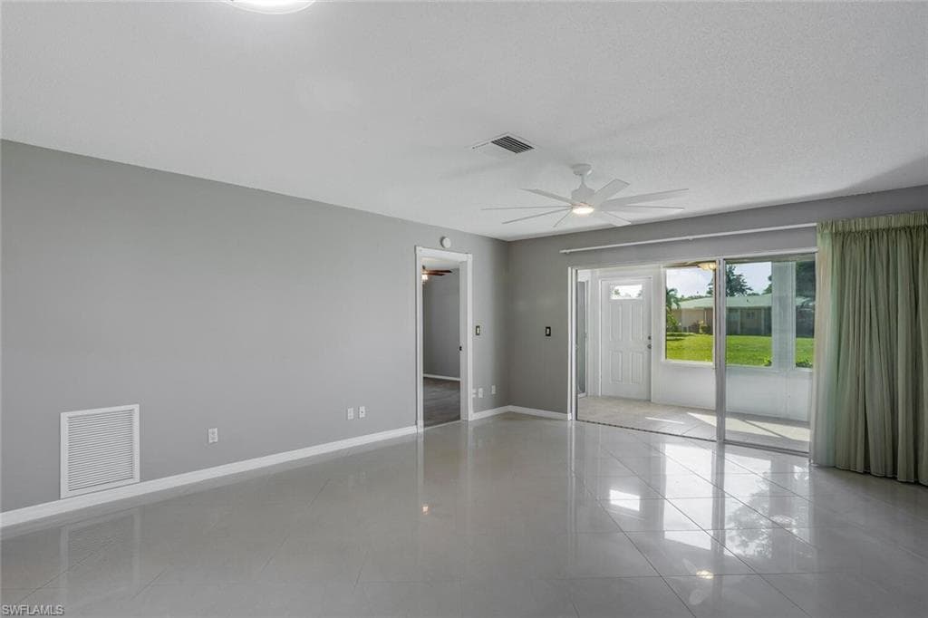 2164 Leisure LN, FORT MYERS FL 33907-3