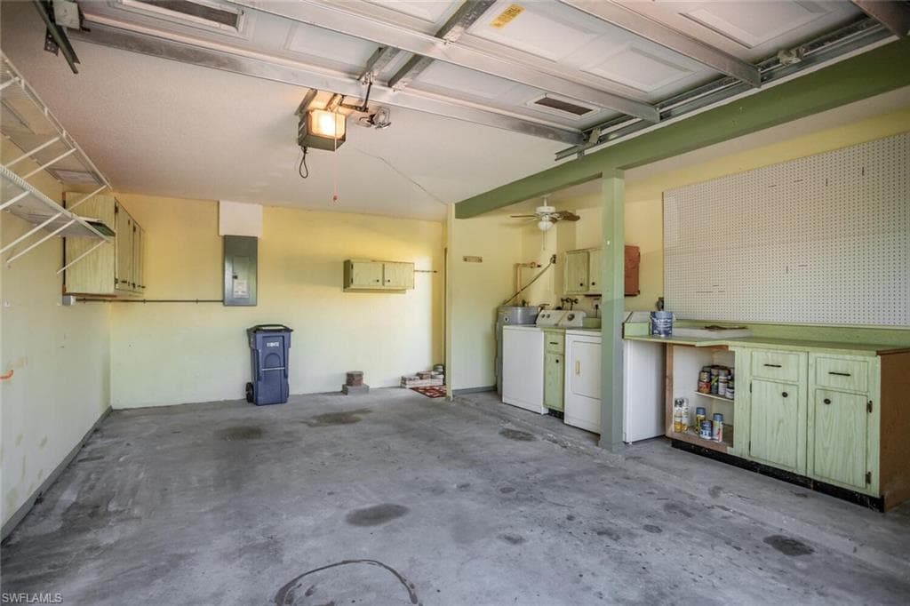 2164 Leisure LN, FORT MYERS FL 33907-20