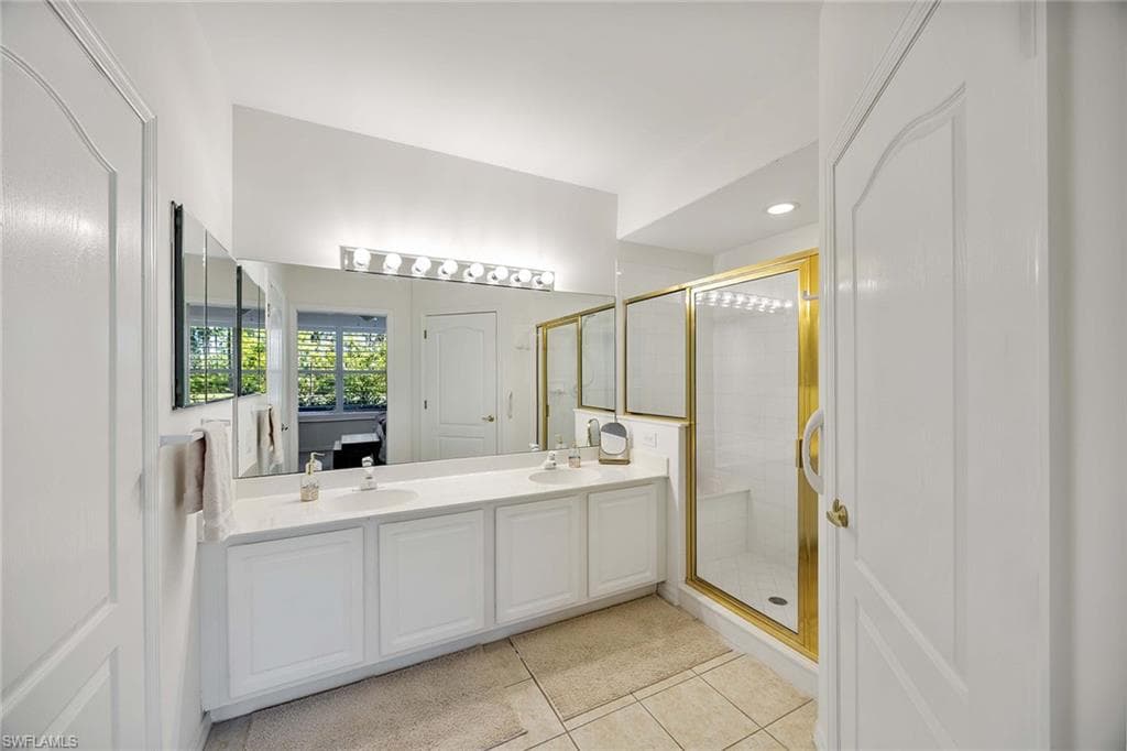 23526 Sandycreek TER # 304, ESTERO FL 34135-17