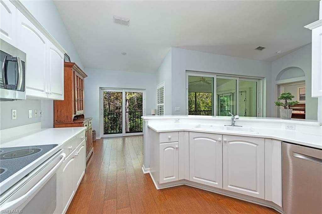 2540 Talon CT # 503, NAPLES FL 34105-4