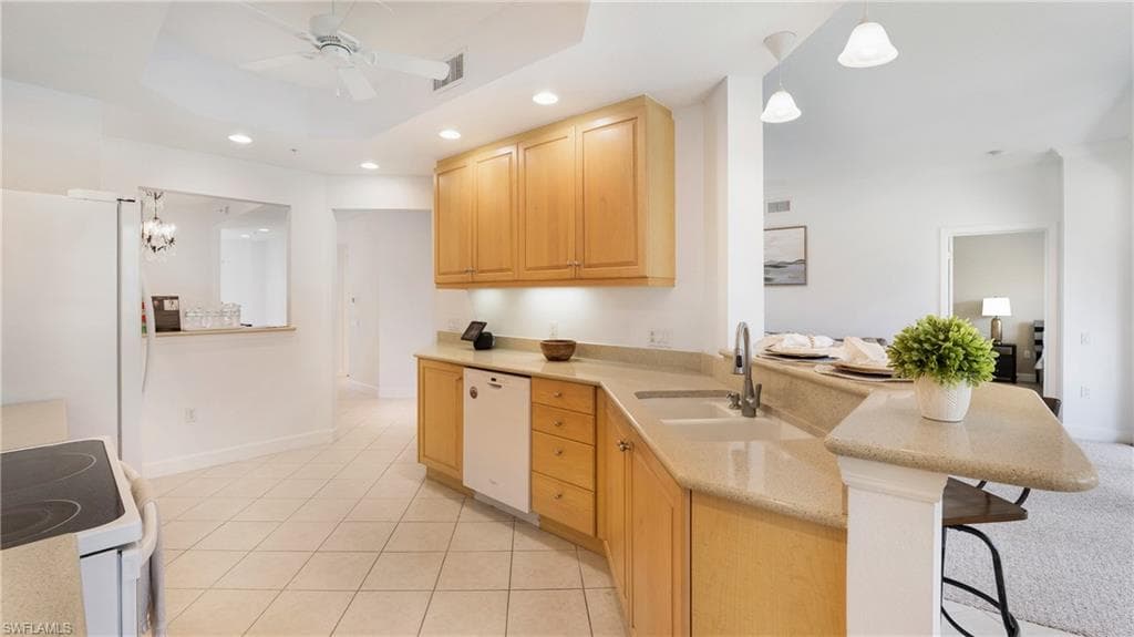 5284 Descanso CT, SARASOTA FL 34238-18