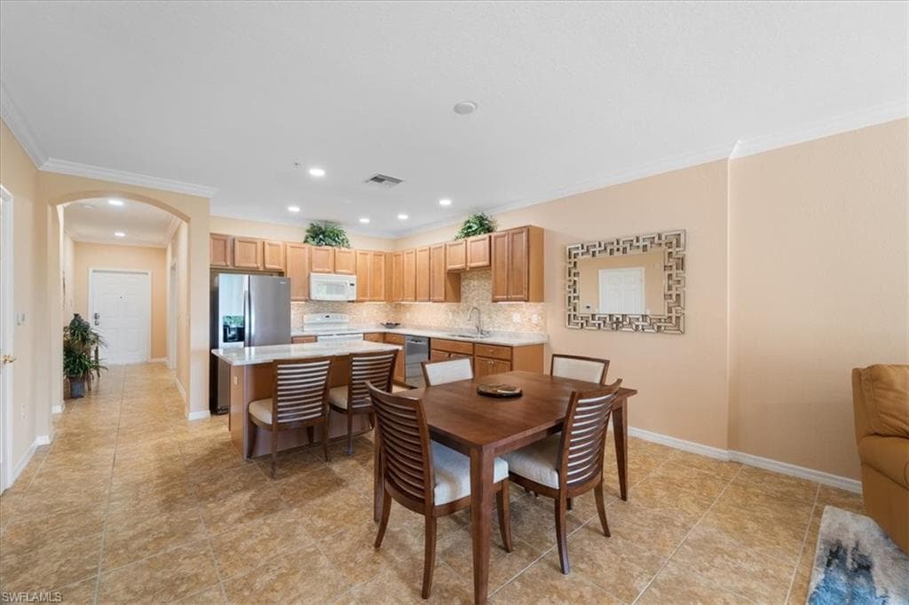 14981 Reflection Key CIR # 322, FORT MYERS FL 33907-23