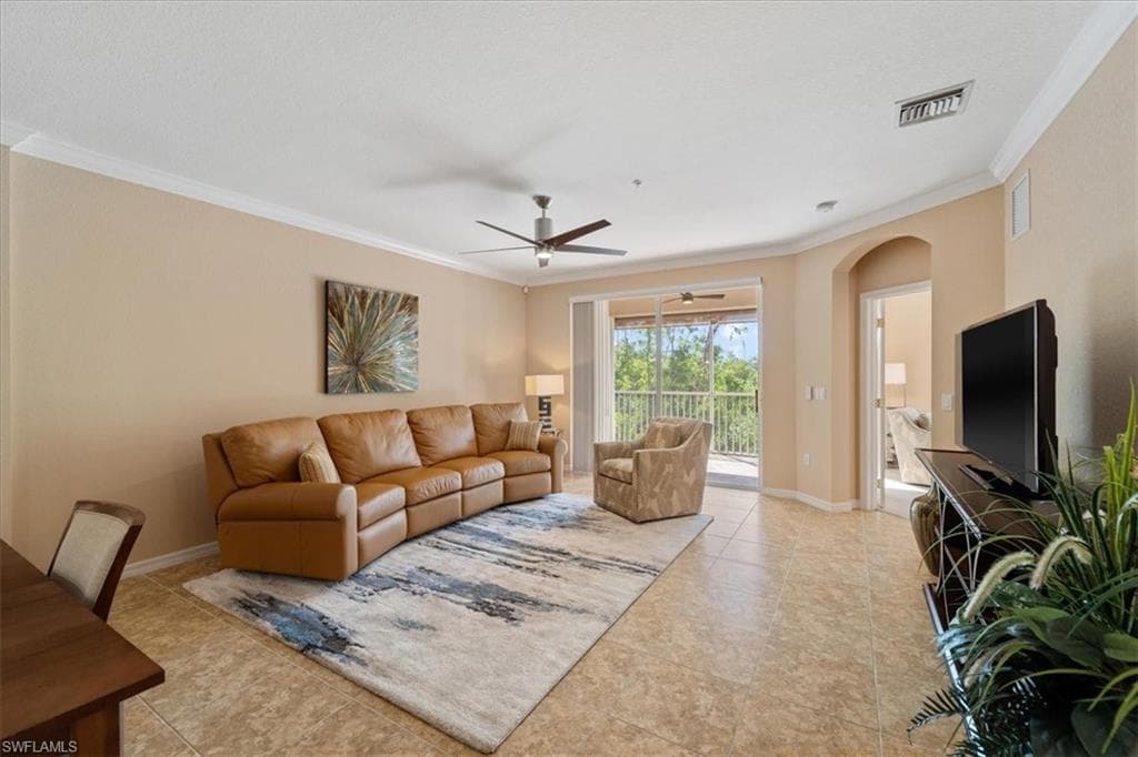 14981 Reflection Key CIR # 322, FORT MYERS FL 33907-3