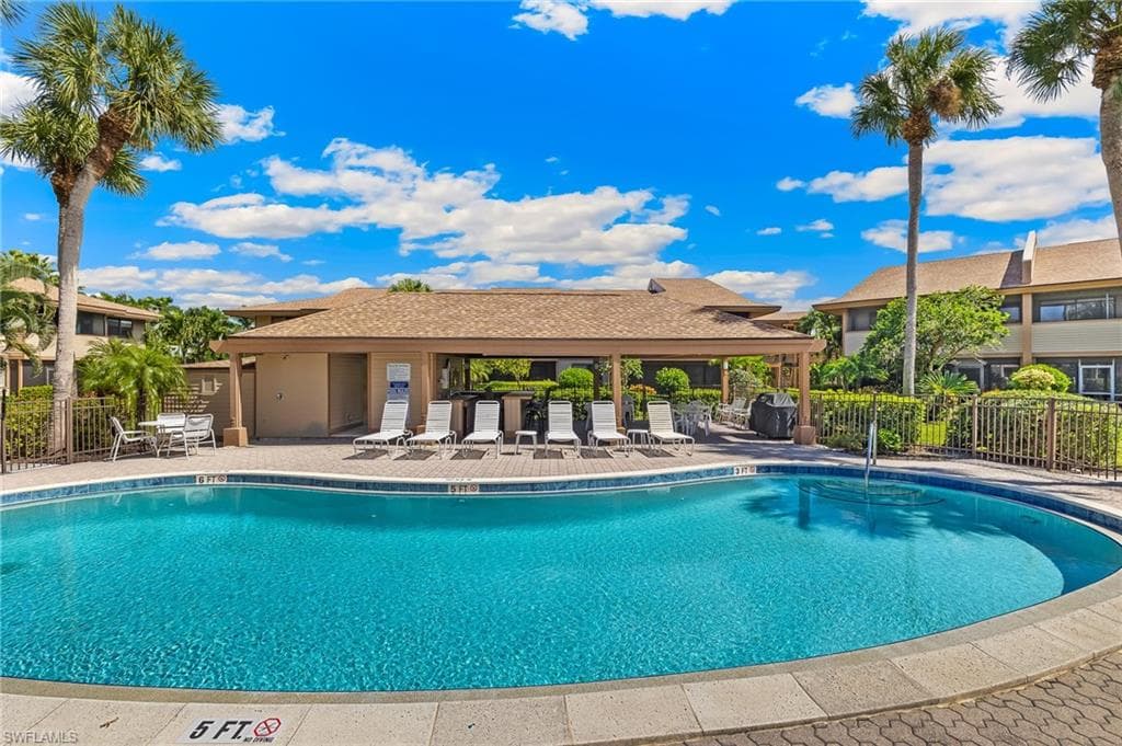 64 4th ST # A201, BONITA SPRINGS FL 34134-18