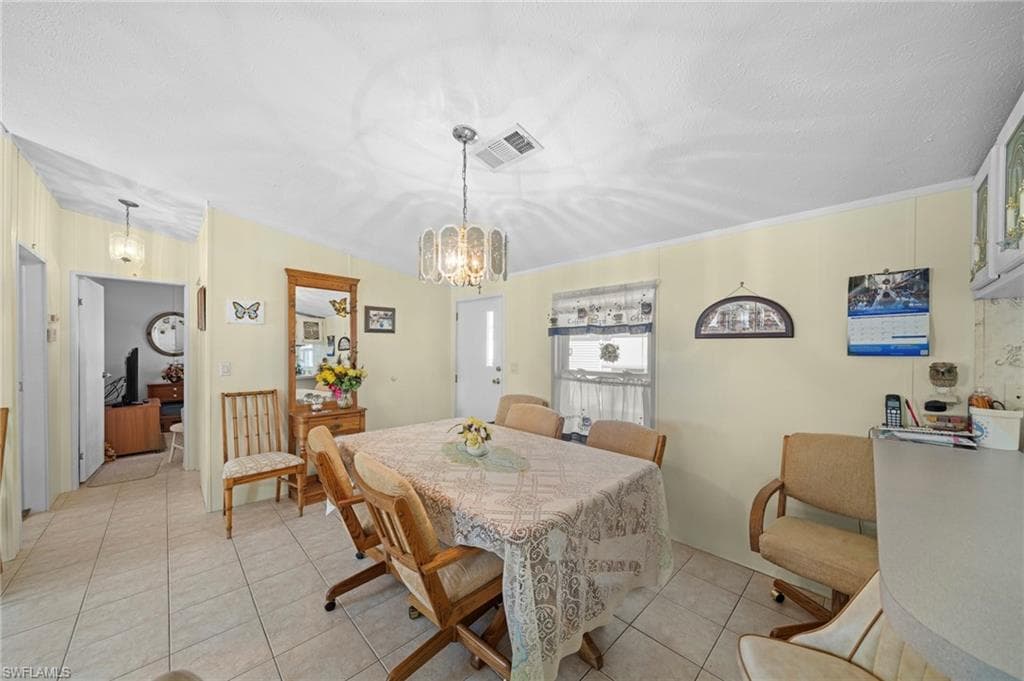 370 Nicklaus BLVD, NORTH FORT MYERS FL 33903-5